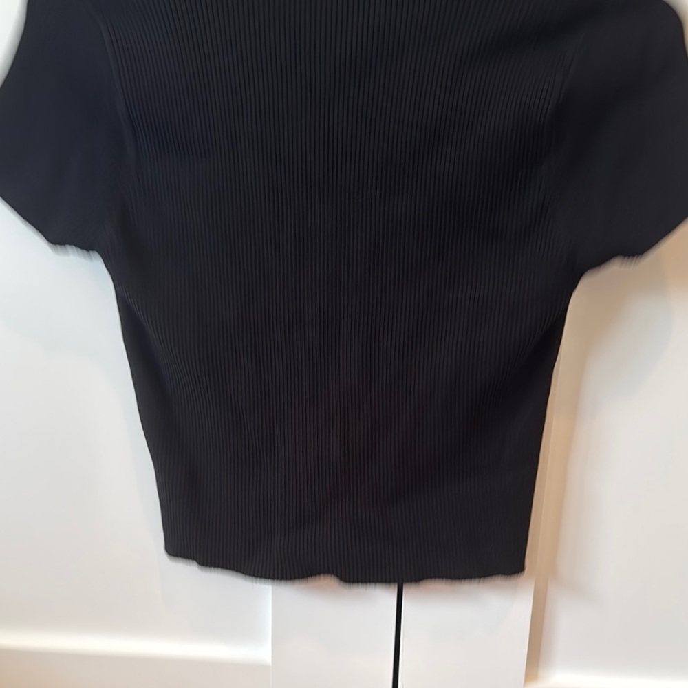 Black Ribbed Button-Up Top - Picture 4 of 4